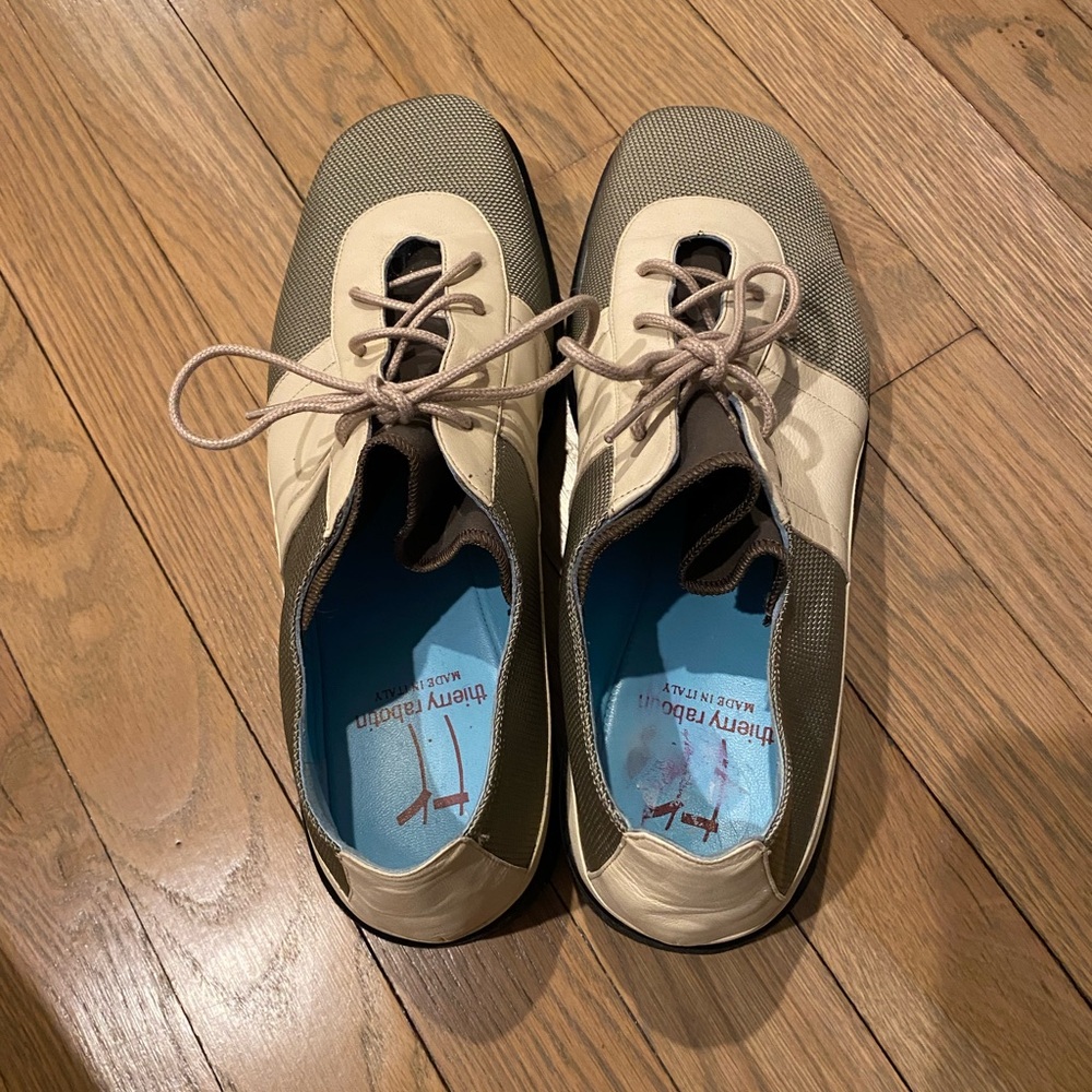 Thierry Rabotin woman’s laced up Shoes in Cream and gray/silver leather - Picture 3 of 7